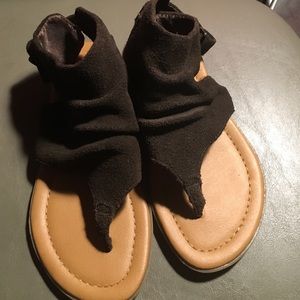 Foot-covered Brown Sandals (Kids)