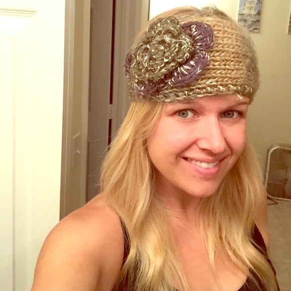 Worn once super cute cricket flower headband