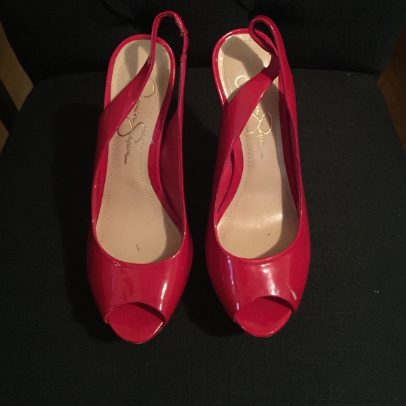 Jessica Simpson red pumps! - Picture 2 of 2