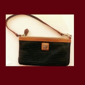 Dooney & Bourke Wavy Leather LG Slim Wristlet