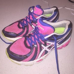 Pink Asics Gel Exalt - 7.5 Barely Worn!