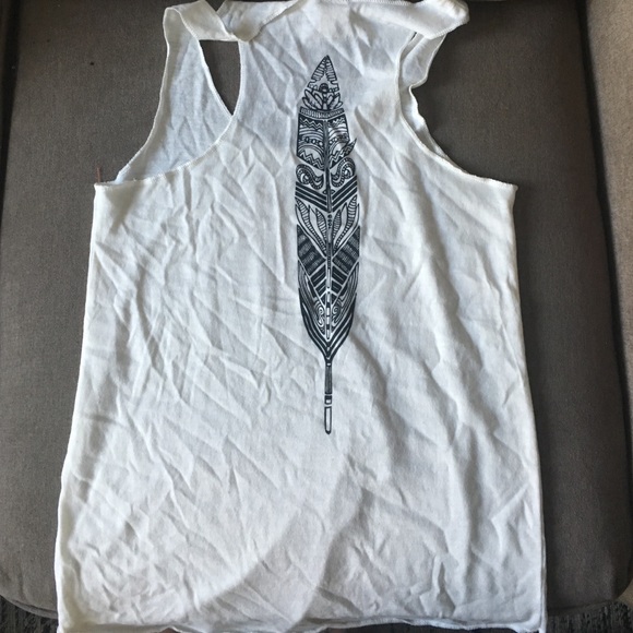 Feather up the back tank