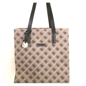 Dooney & Bourke purse
