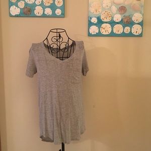 Grey tee