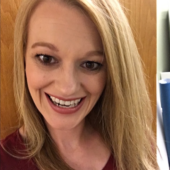 Meet your Posher, Kelly - Picture 2 of 2