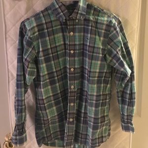 Vineyard vines blue and teal button up shirt