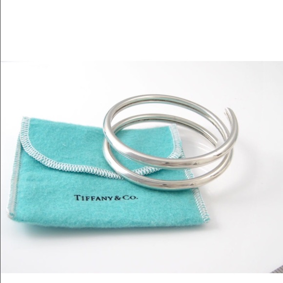 Tiffany & Co Picasso Tenderness Heart Coil Bangle.