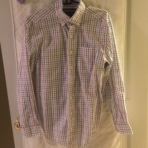 Vineyard vines red white and blue button up shirt