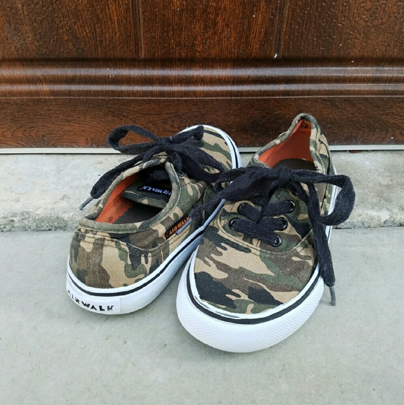 airwalk camo shoes