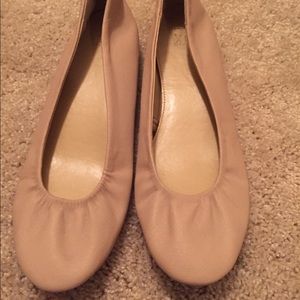 Nude flats