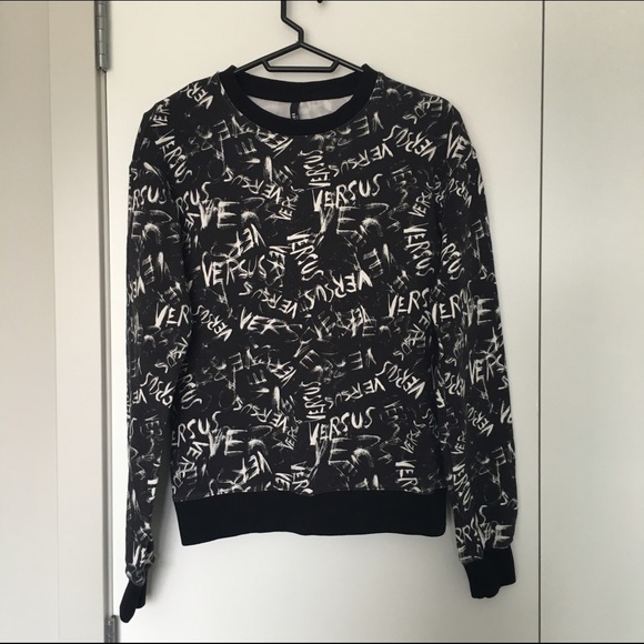 Versus Sweater