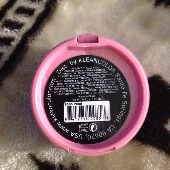 Blush - Picture 3 of 3