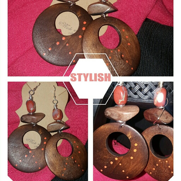 Jewelry - Picture 1 of 2