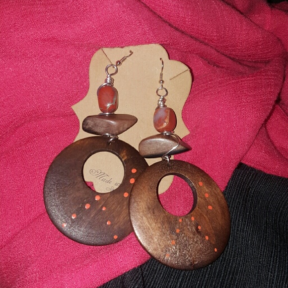 Jewelry - Picture 2 of 2