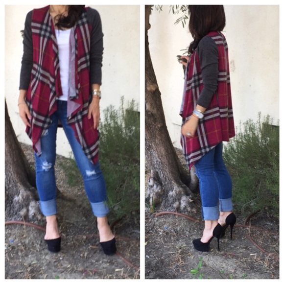 Plaid cardigan ONE HOUR SALE - Picture 2 of 4