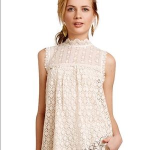 Lace turtle next no sleeve shirt