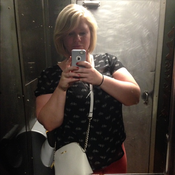 Meet your Posher, Marlo - Picture 4 of 4