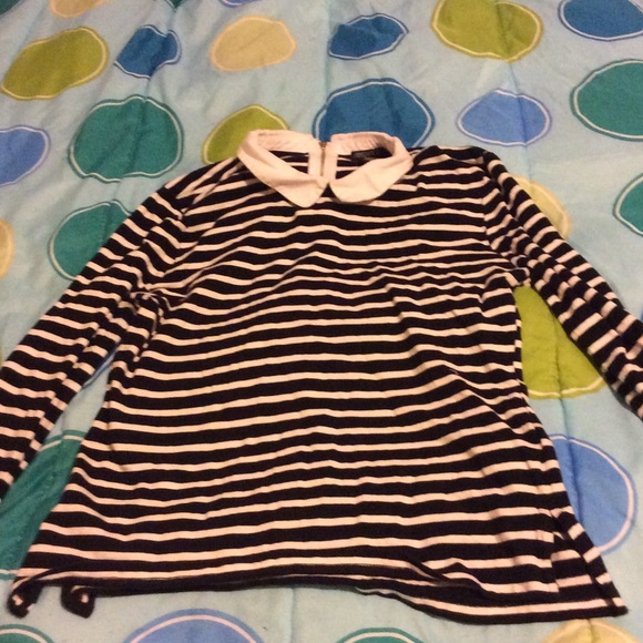 Black and white striped long sleeved collard
