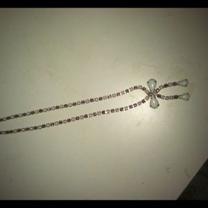 Bow necklace