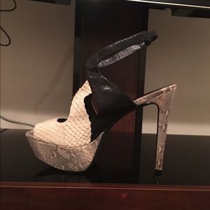 Jessica Simpson 8M Bendie Ivory Nude Platform Shoe