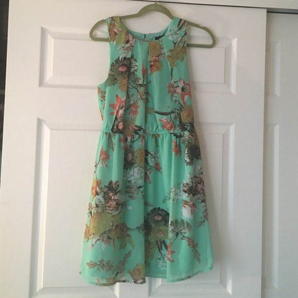 Forever 21 floral short high neck dress