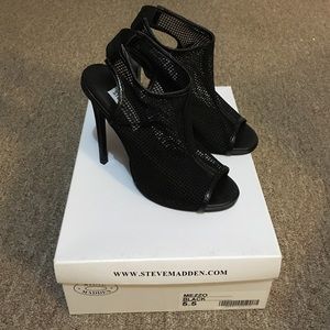 Steve Madden mesh peep toe heels 5.5