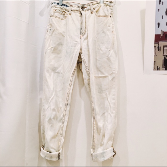 BDG MOM JEANS