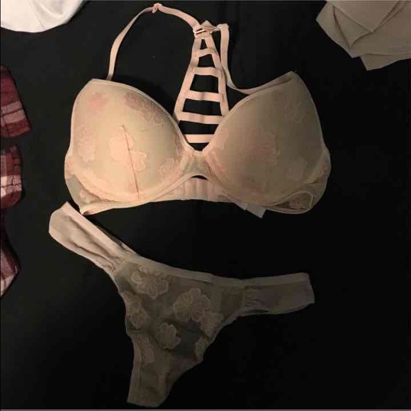 VS/PINK - bra and panty set