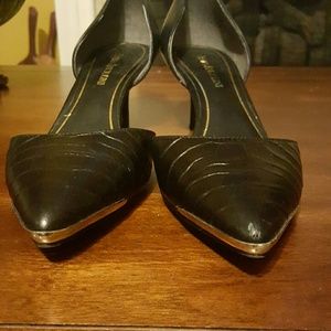 Enzo Angiolini Black Leather Trimmed in Gold Heels