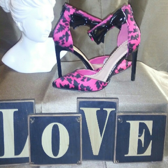 Bold Pink Bow Tie Patent Black Heel