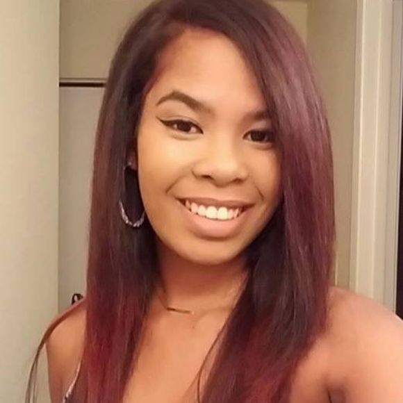 Meet your Posher, Lina