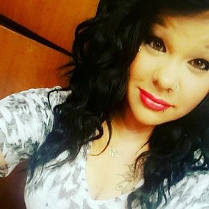 Meet your Posher, Paige