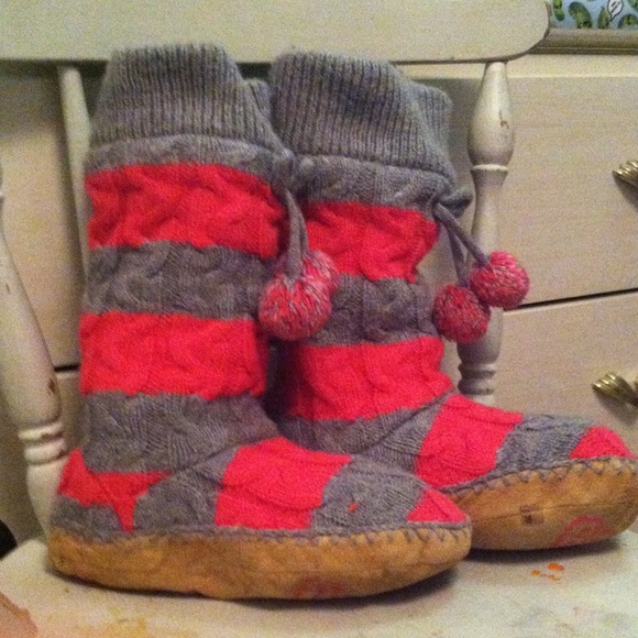 Slippers - Picture 2 of 4