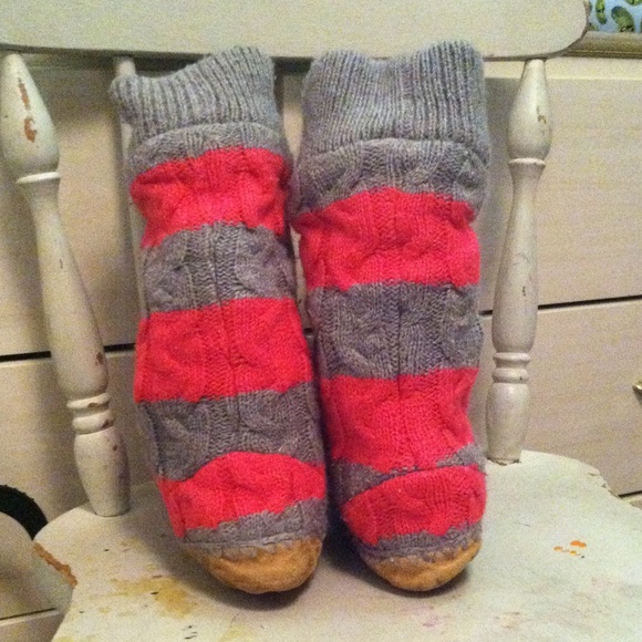 Slippers - Picture 3 of 4