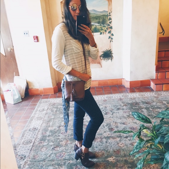 Meet your Posher, Adriana - Picture 3 of 3