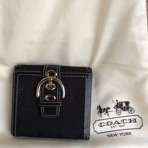 **AUTHENTIC COACH WALLET**