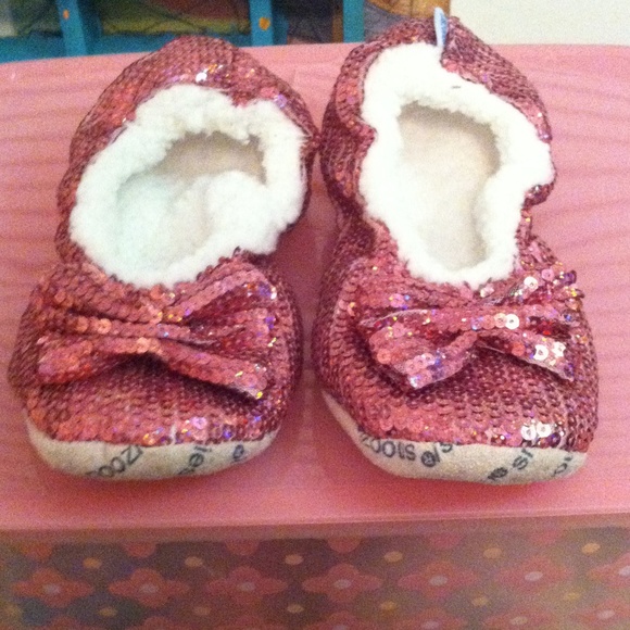 Slippers - Picture 3 of 3
