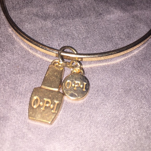 Gold bracelet