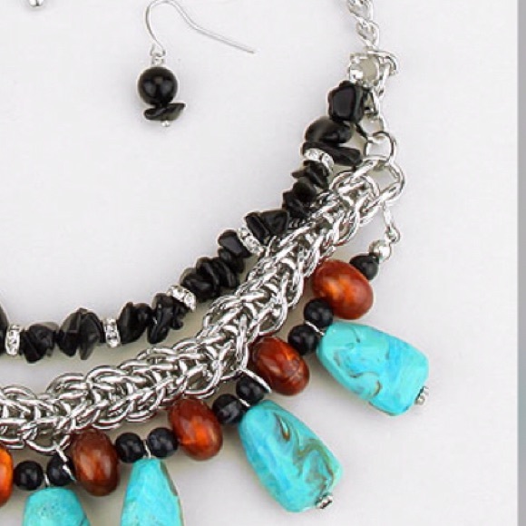 Tribal silver & turquoise necklace set - Picture 3 of 4