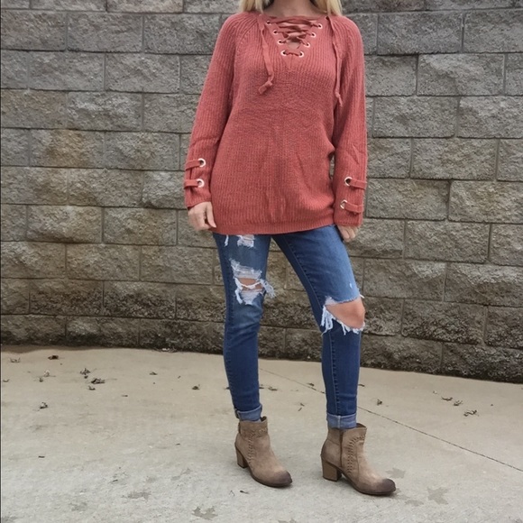 💥 Hot Item 💥Lace up pullover - Picture 3 of 4