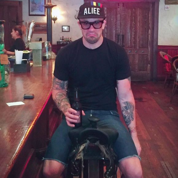 Meet your Posher, Adam