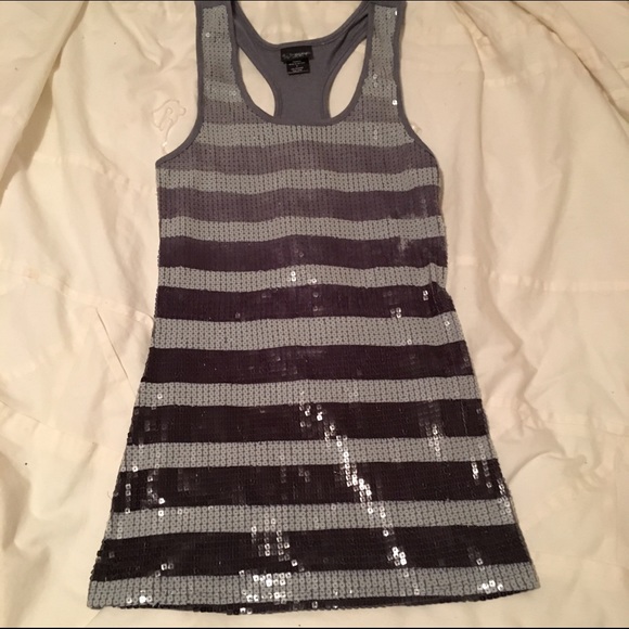 Daytrip by Buckle shimmery tank top