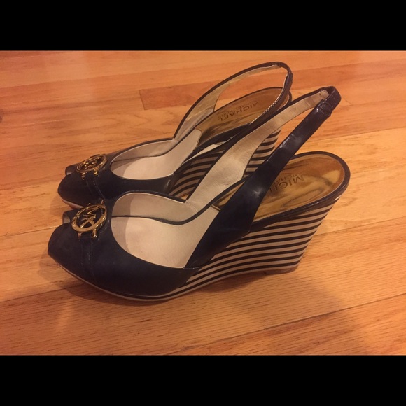 Michael Kors Size 8.5 Wedges! - Picture 3 of 4