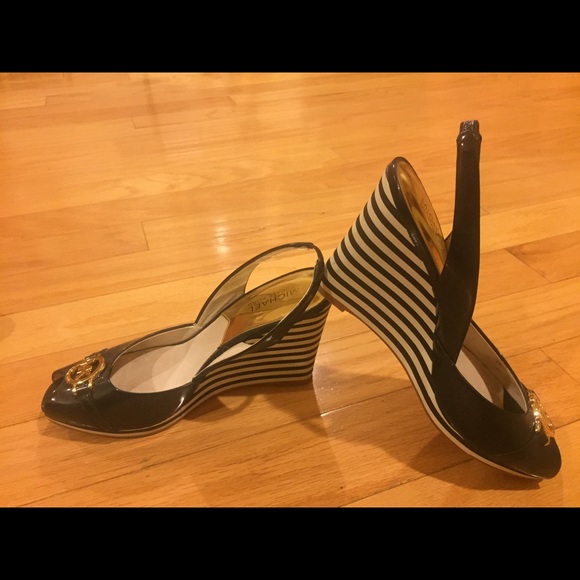 Michael Kors Size 8.5 Wedges! - Picture 4 of 4