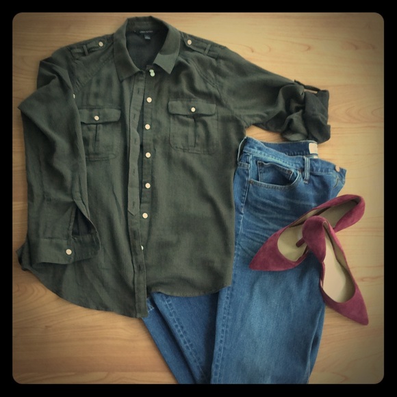Banana Republic, Olive military style blouse
