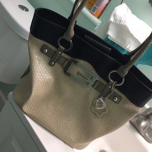 Guess-snake skin style purse. Black and beige.