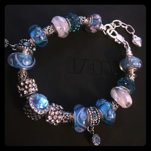 ❗️SALE❗️Blue and white beads on a silver bracelet