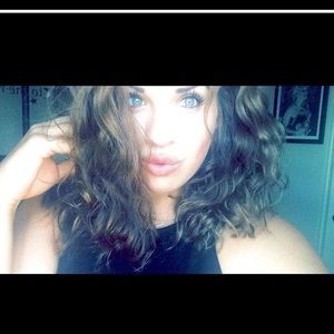 Meet your Posher, Marisa