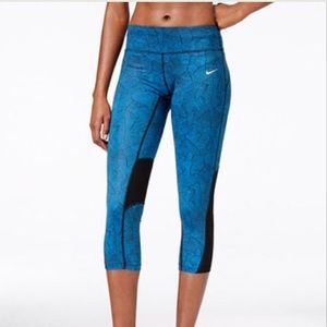 NWT Nike Canopy 3.0 Capri