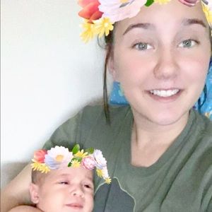 Meet your Posher, Alexis